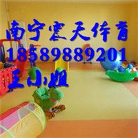 象州幼儿园安全地胶材料每平方米的价格，象州地胶专业铺设单位
