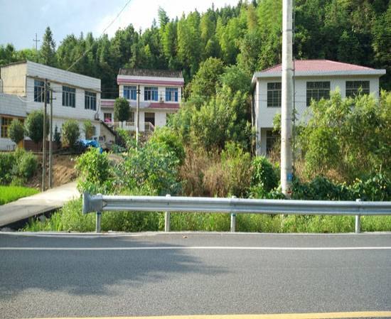 郴州波形护栏、郴州波形护栏厂家、湖南郴州波形护栏厂家