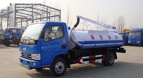 东风福瑞卡5吨洒水车,东风福瑞卡吸污车图,湖南骏程汽车