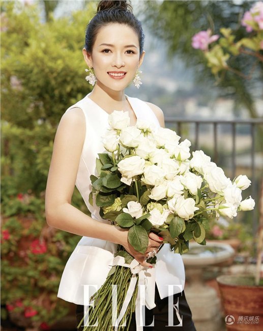 章子怡携爱女拍封面大片除了晒萌娃还大秀身材