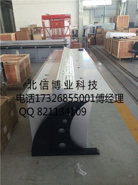 深圳市专业定制机房家居 操作台 调度台 监控台 办公桌。
