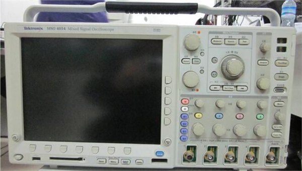 MSO4054B