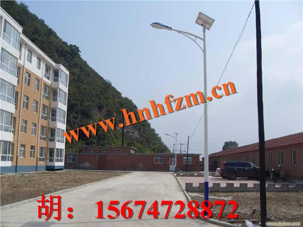 广西北海/海城/银海区道路灯厂家 单头双头道路 LED太阳能路灯 找浩