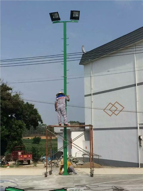 梧州去哪里买球场灯杆_梧州球场灯杆厂家