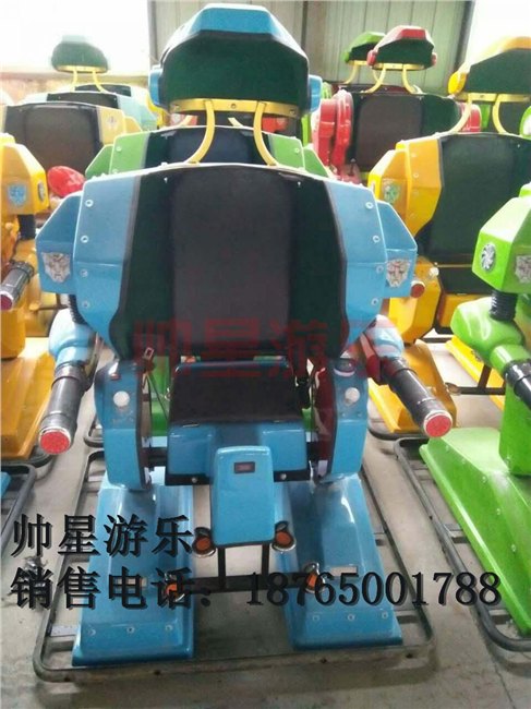 供应双十一广场行走机器人，广场机器人
