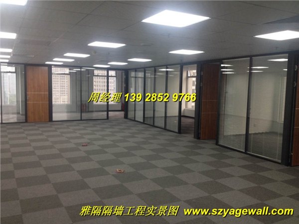 深圳双层玻璃带百叶隔断隔墙
