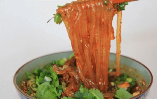 晓富酸辣粉加盟官网 正宗重庆酸辣粉加盟总部