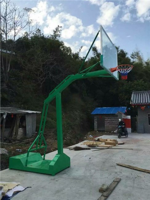 曲靖卖篮球架的地方
