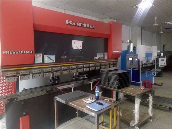 扭轴同步数控折弯机160T/4000