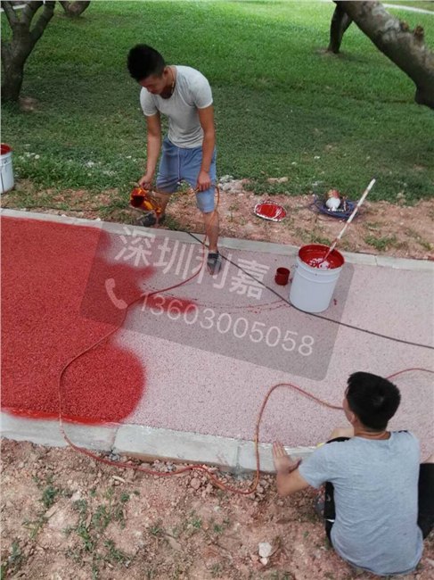 广东深圳利嘉透水混凝土路面 彩色透水路面