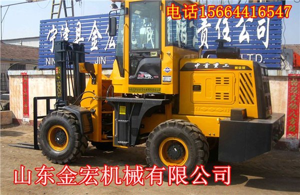 2吨越野叉车厂家叉石材专用四驱越野叉车型号及价格