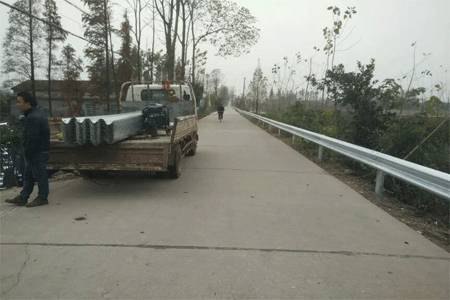 贵州公路波形护栏厂家|波形护栏厂家|波形护栏
