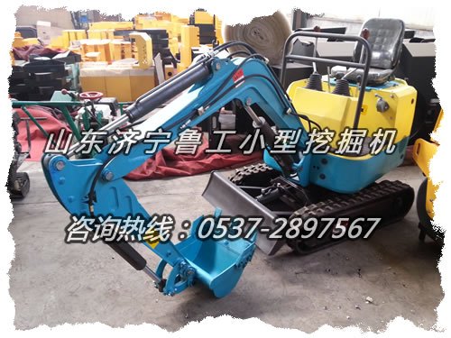 3.	座驾式挖掘机最棒\小型0.8吨吨挖掘机csy1210