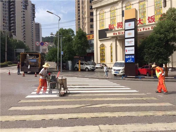 阆中马路划线四川专业标线施工队公司