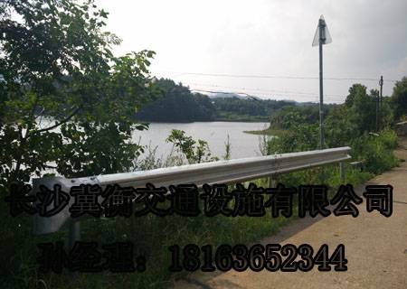 波形钢护栏,波形护栏厂家,波形护栏厂家直销