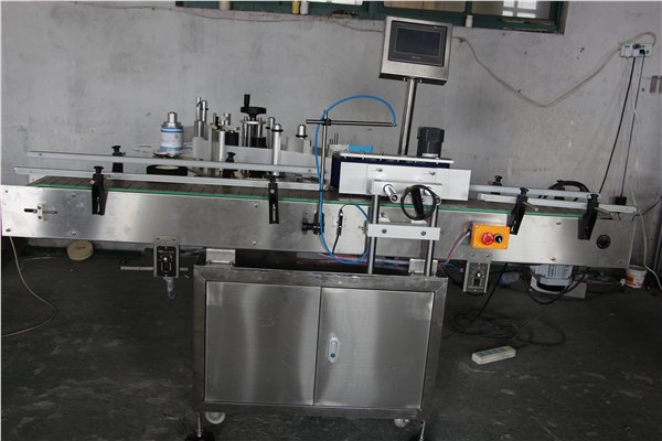 半自动方瓶贴标机批发半自动方瓶贴标机厂家报价半自动方瓶贴标机价格依沃供