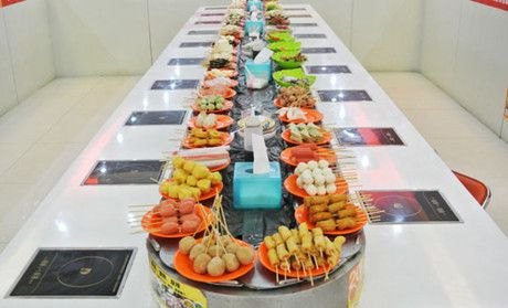 宝鸡旋转小火锅设备厂 宝鸡回转自助火锅设备