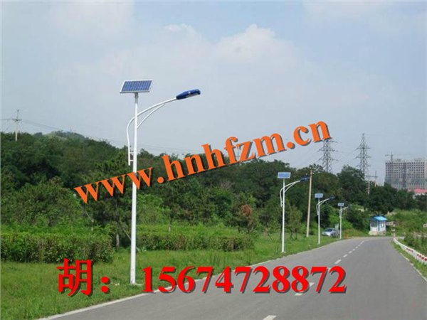 湖南资兴市/宜章县LED路灯批发 专业定做灯杆找浩峰路灯厂家直销