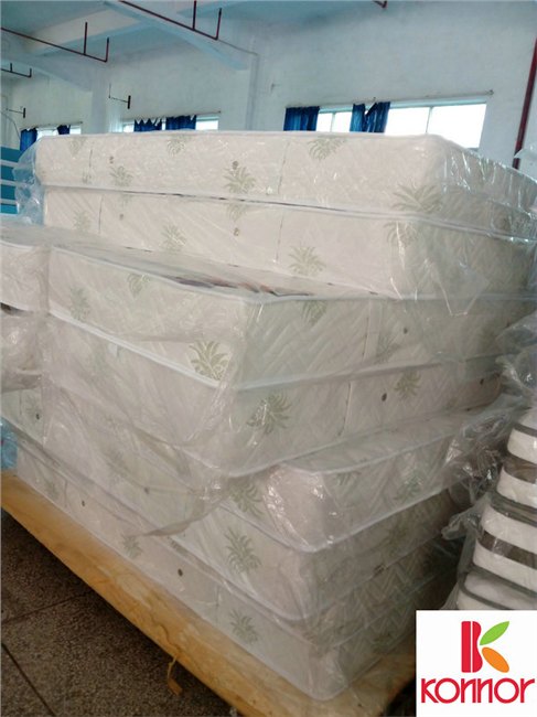 床垫厂家直销弹簧床垫记忆棉慢回弹床垫酒店 高密度海绵席梦思 