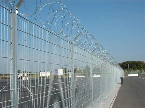 机场护栏网,公路护栏网,框架护栏网,双边护栏网厂家