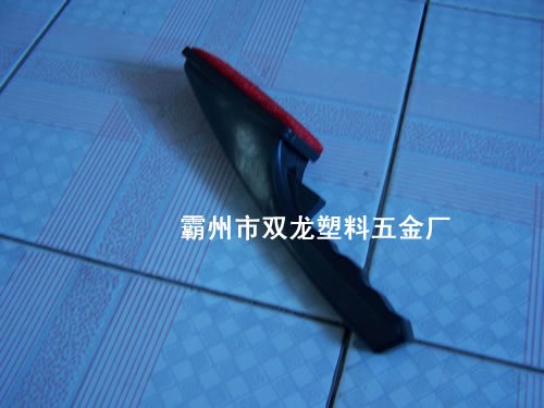 静电吸尘刷使用/静电吸尘刷使用方法