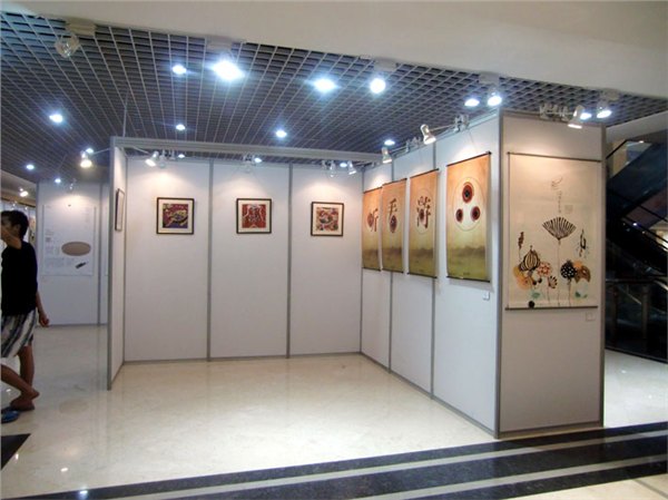 厂家直销书画展板 摄影展板 铝合金八棱柱展板 PVC展板