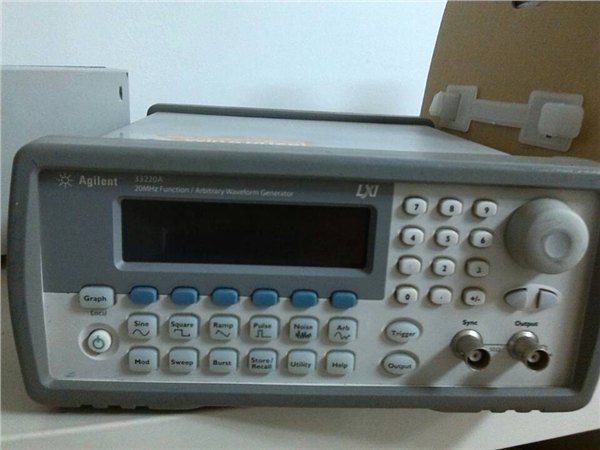 出售Agilent33220A函数/任意波形发生器20MHz信号源 安