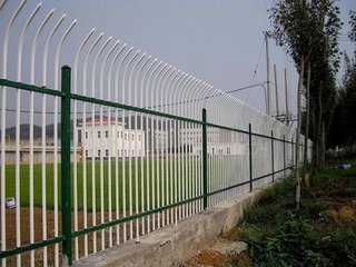 锌钢围墙护栏网生产厂家 小区围墙护栏网价格