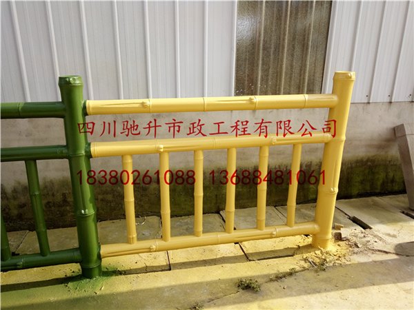 重庆地区仿竹栏杆生产厂家 忠县仿竹仿木栏杆 仿竹围栏