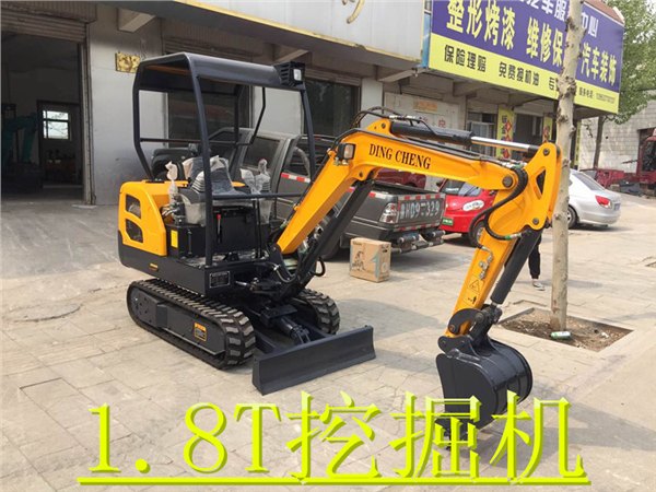 厂家热销0.8T挖掘机 1.8T挖掘机 2.2T液压挖掘机