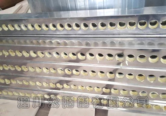 太阳能集热工程联箱热水器