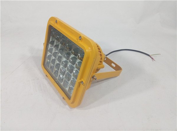LED防爆投光灯60w70w80w隔爆型防爆投光灯价格