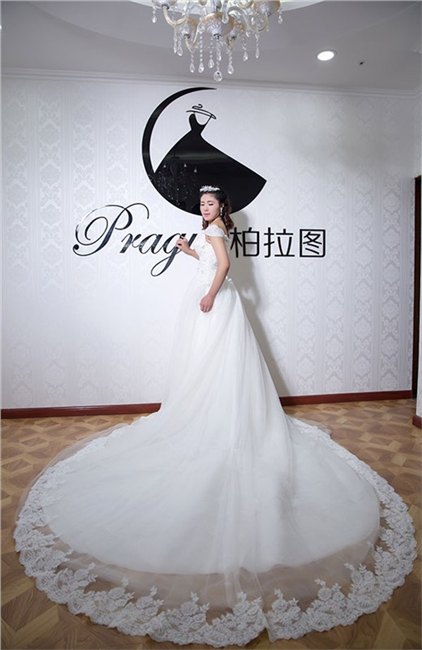 西宁哪里的西宁拍婚纱照的影楼哪家好比较高端-柏拉图价格便宜？