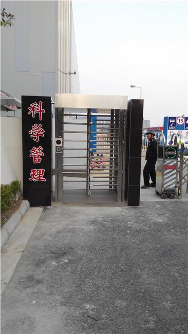 十字旋转门，园区旋转门厂家，苏州工业园区旋转门维修