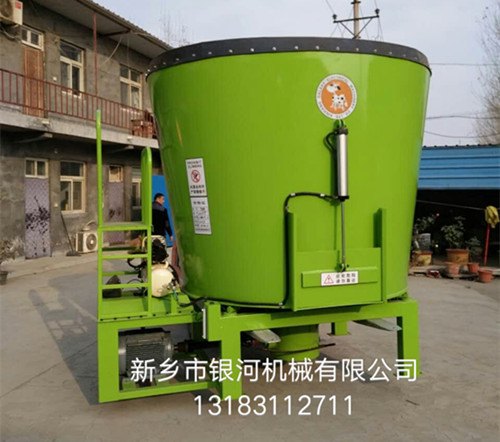 供应新款立式TMR饲料搅拌机