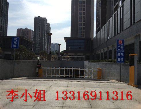 山厦停车场出入口管理系统:可支付宝、微信支付