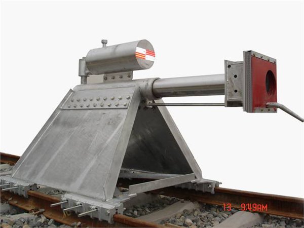 CDH-YH型动车组液太缓冲滑动挡车器性能分析锦州双兴