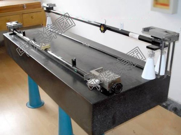 轨距尺检定器