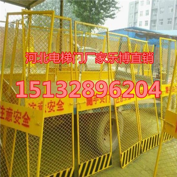 石家庄工地电梯防护门河北浸塑铁丝网厂家直销 低价格
