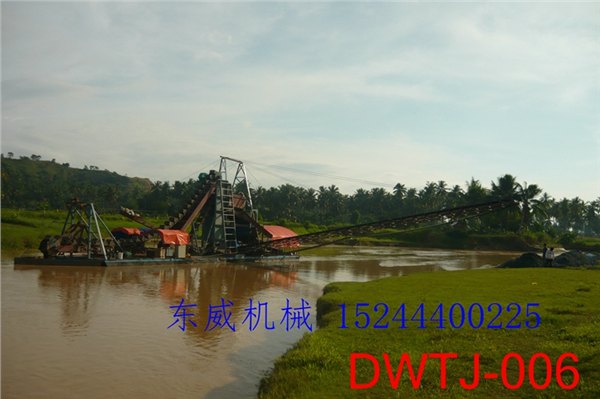 邢台河道淘金机械东威定制型50升皮带传送淘金船