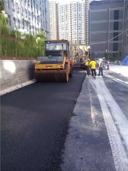 重庆改性沥青拌合和站 马路摊铺建设施工队公司单位