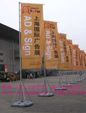 南宁房博会注水旗杆出租多少钱? 南宁房博会展览灯柱出租多少钱?