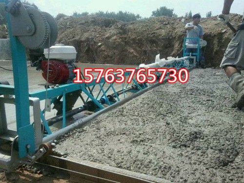 河北沧州框框架式整平机　标节式汽油摊铺机　高速公路铺装振捣梁