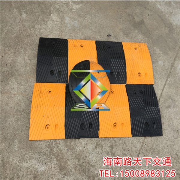 道路交通设施产品减速带 橡胶减速带 交通安全设施减速垄