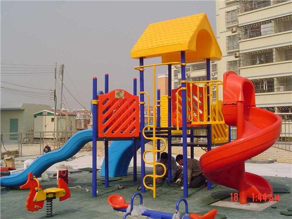 幼儿园儿童滑梯专业定做厂家