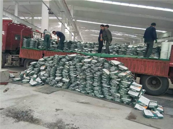 青岛即墨金刚砂地面材料去哪个公司买