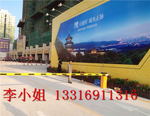 梅富汽车4S店车位划线施工路交通线标线怎么做