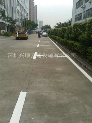 龙岗专业停车位划线，专业车位划线，龙岗车位划线施工队