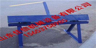 手摇式小型咬口机   手动咬口机配合使用卷圆机和合缝机，加工成型烟筒。