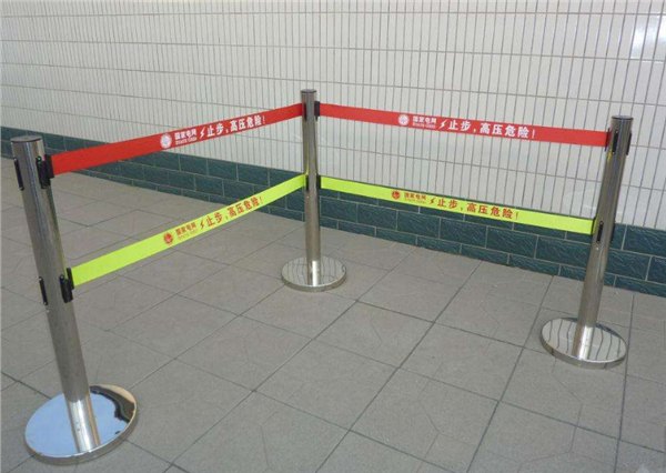 不锈钢伸缩警示柱价格
